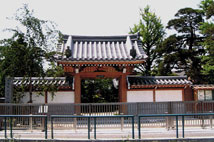 妙勝寺山門（東京都江戸川区）