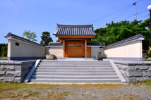 龍昌寺山門（福島県新地町）